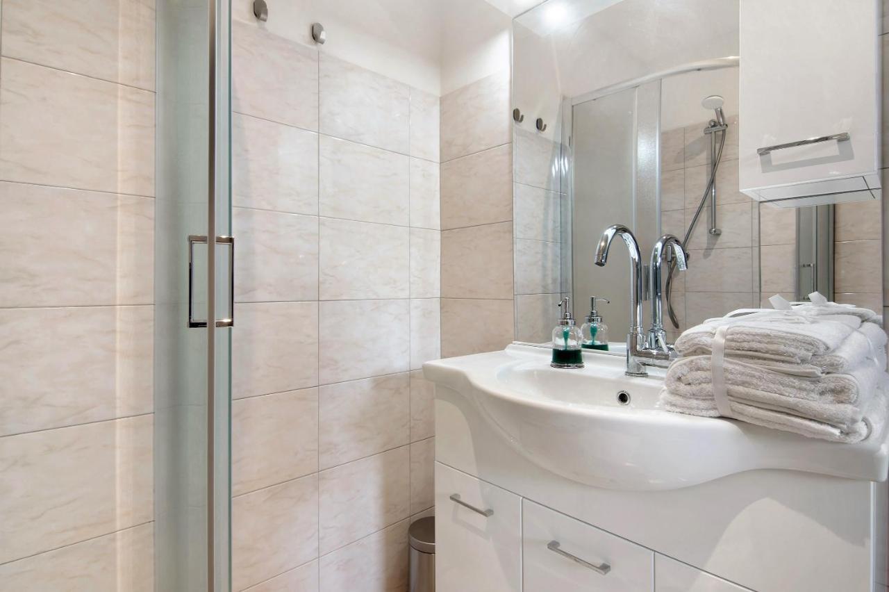 Fogazzaro Lake View Apartment Oria  Luaran gambar